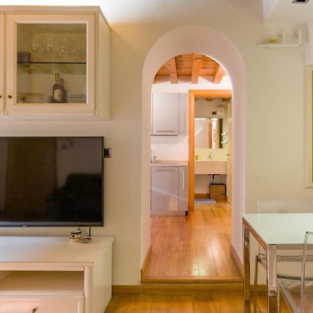 Downtown Apartment Verona Esterno foto