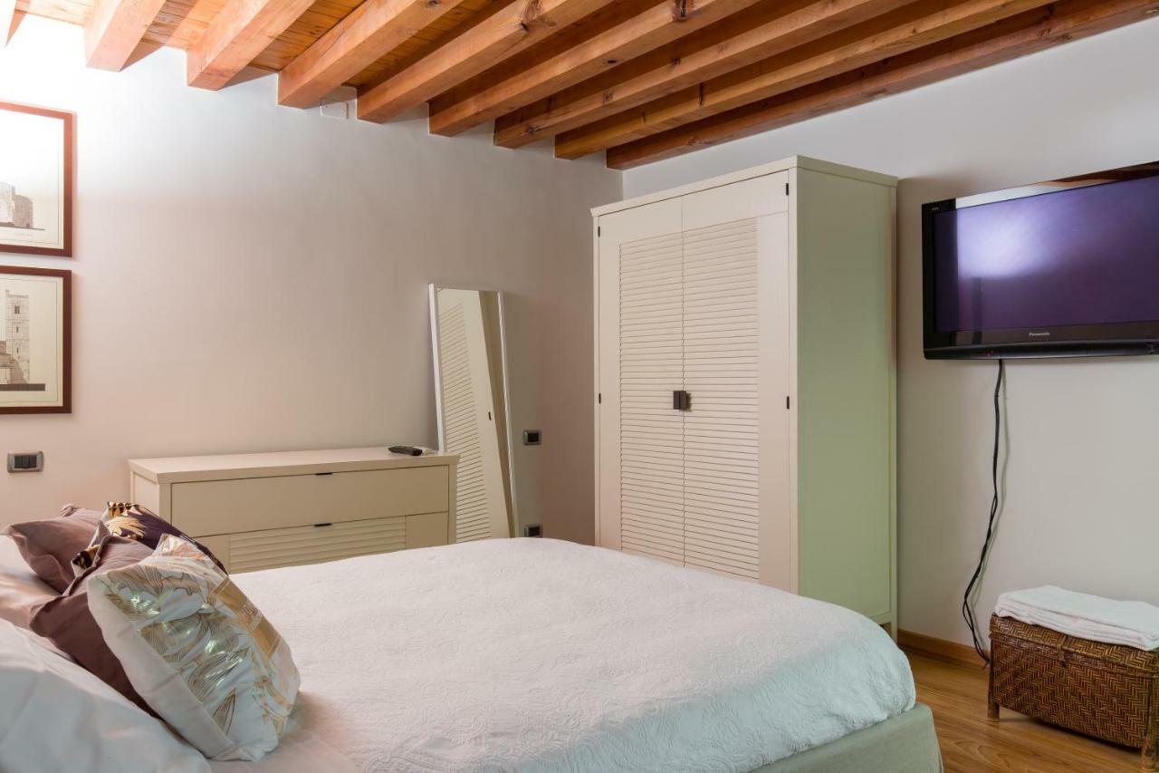 Downtown Apartment Verona Esterno foto