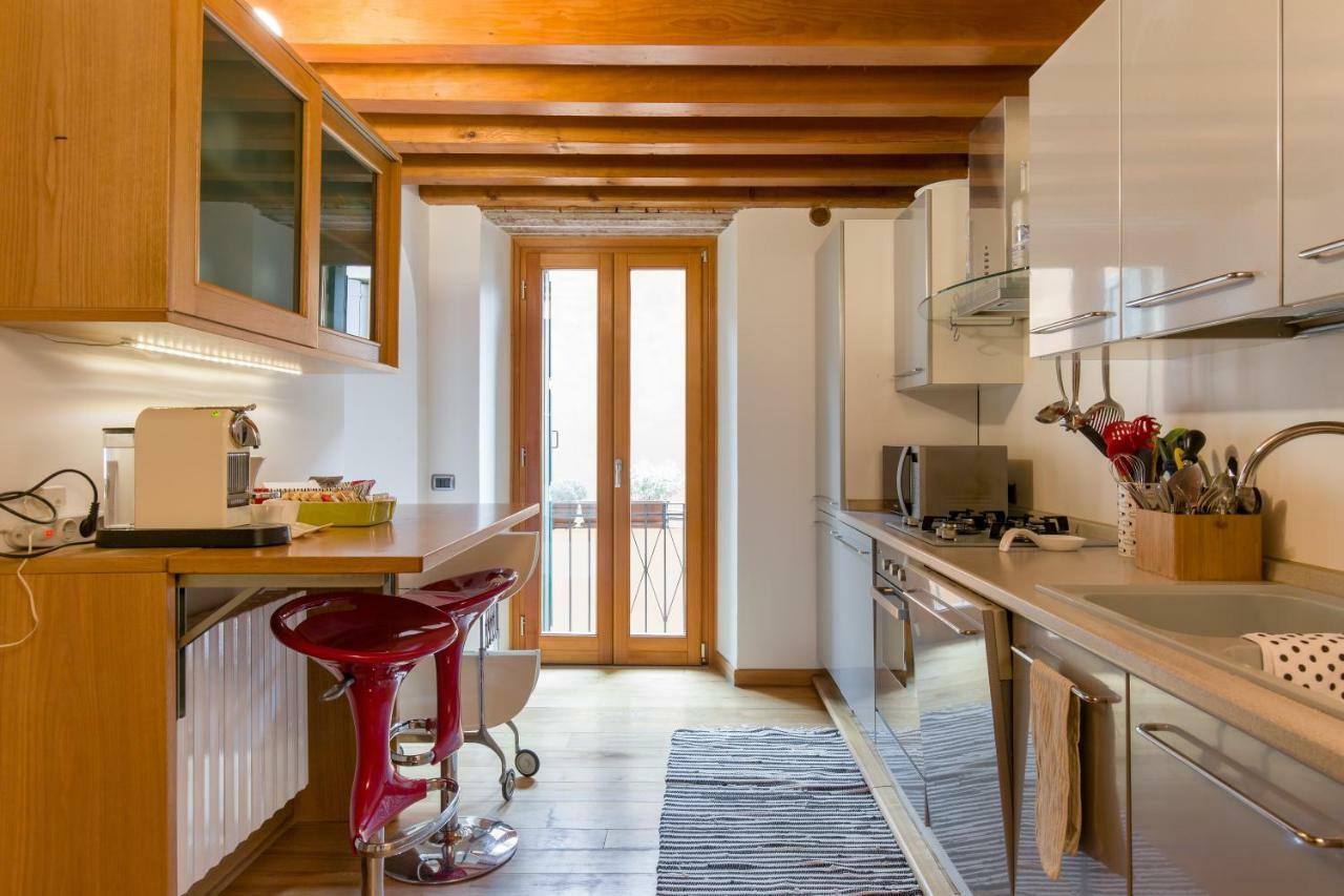 Downtown Apartment Verona Esterno foto