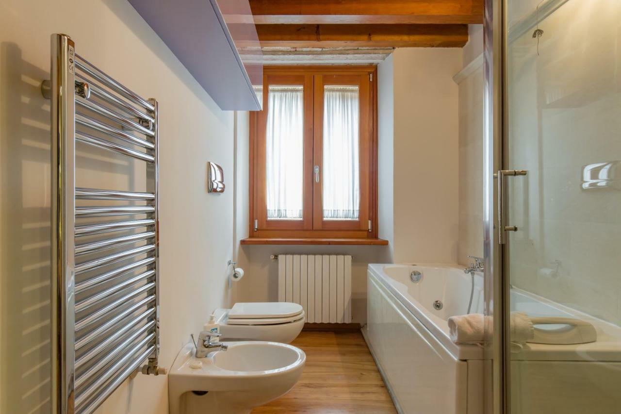 Downtown Apartment Verona Esterno foto