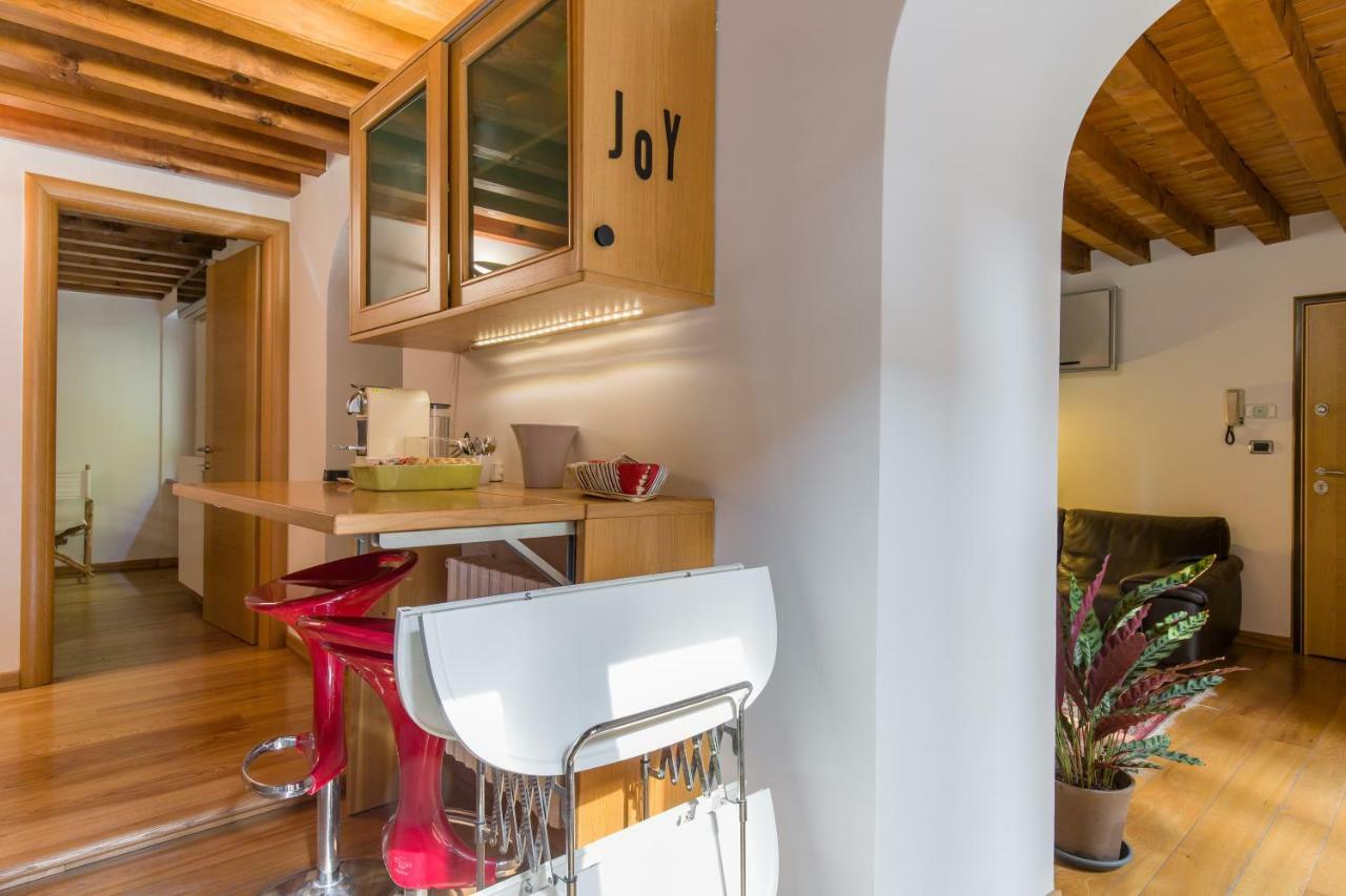 Downtown Apartment Verona Esterno foto
